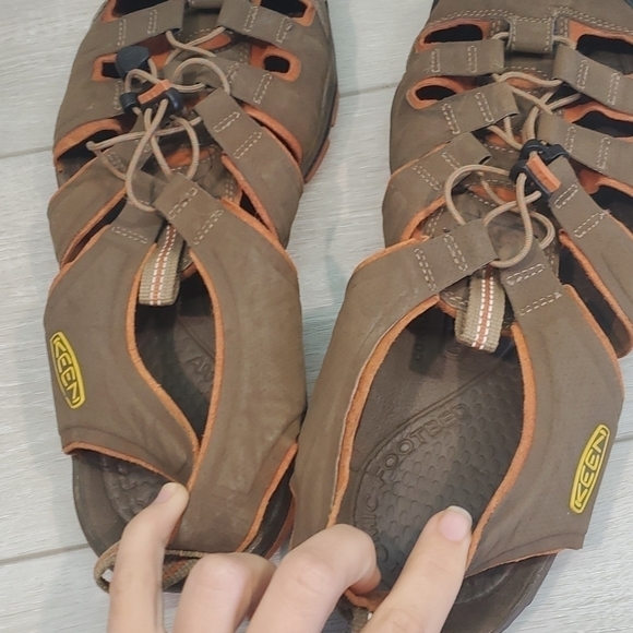 Keen Mens Outdoor Shitake Bombay Hiking Comfort Leather Sandals shoes sz 11.5 main image 9
